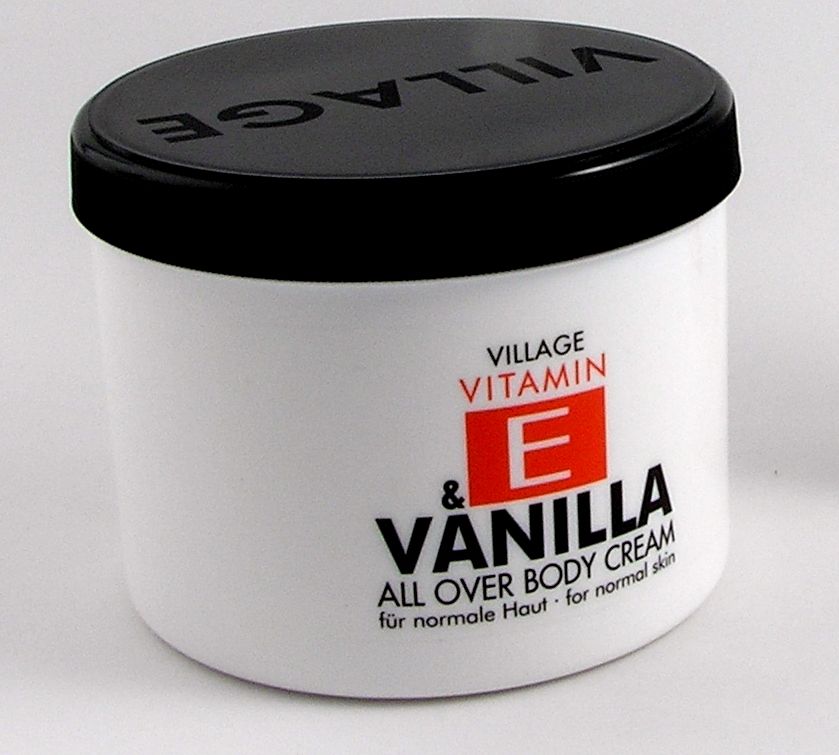 Village Crema de corp cu Vitamina E si Vanilie, 500 ml